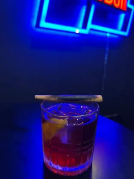CLAVO OXIDADO.